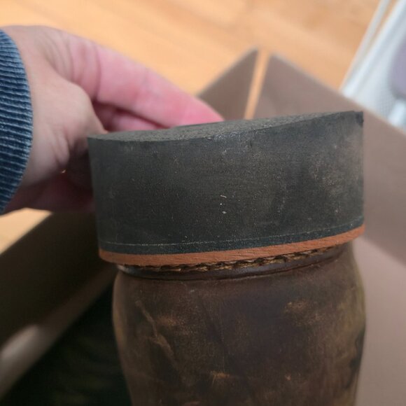 Thorogood Men's American Heritage Black and Crazy Horse Waterproof Square Steel - Picture 3 of 5